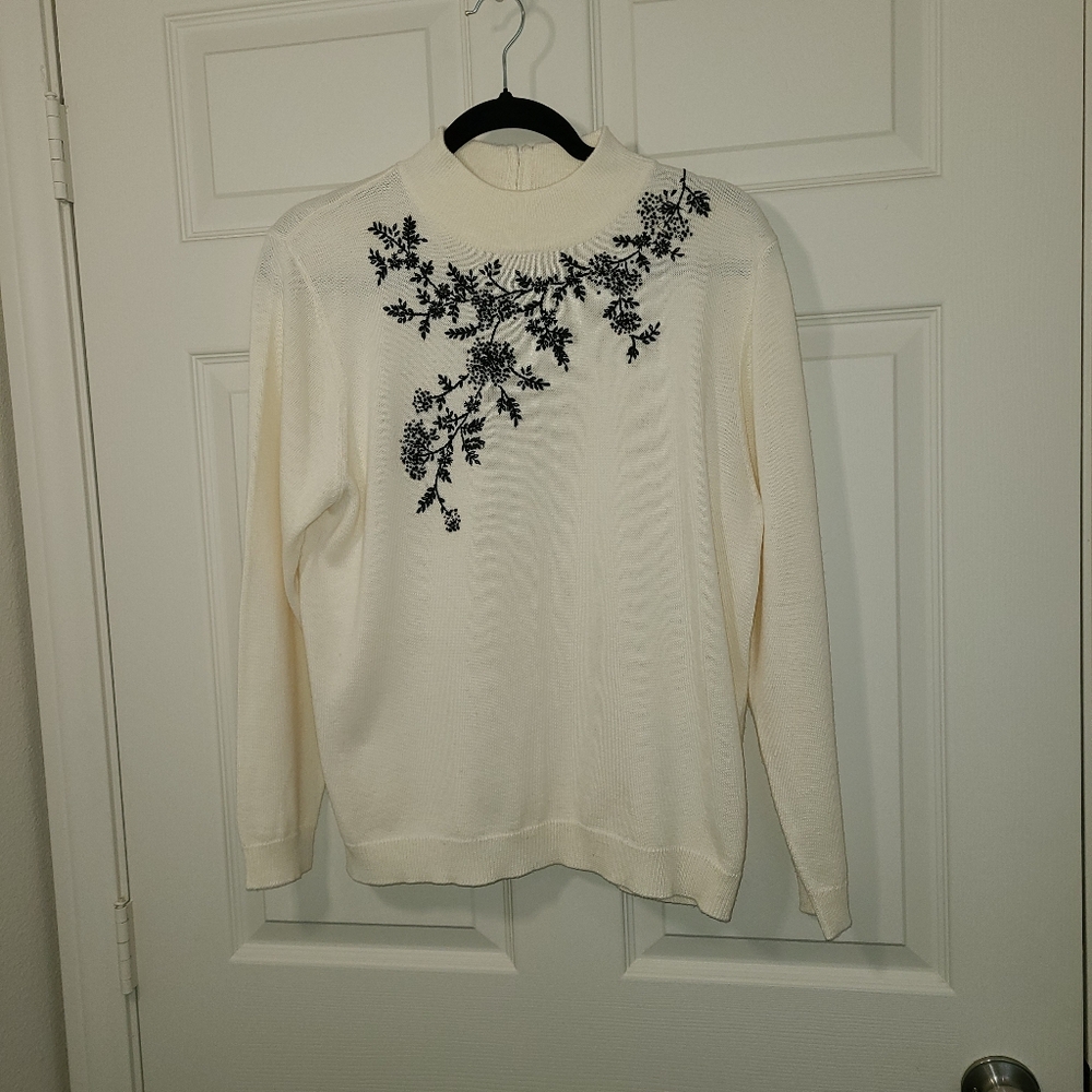 Vintage Draper's & Damon's Ivory Sweater Embroidered Floral Whimsy Size M